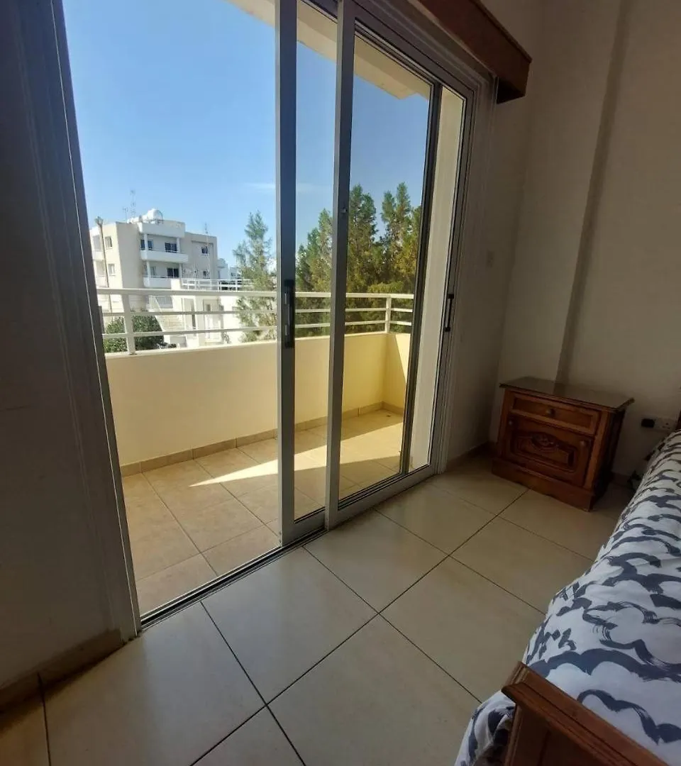 Apartment Sunny 2 Bedroom Larnaca Center Cyprus